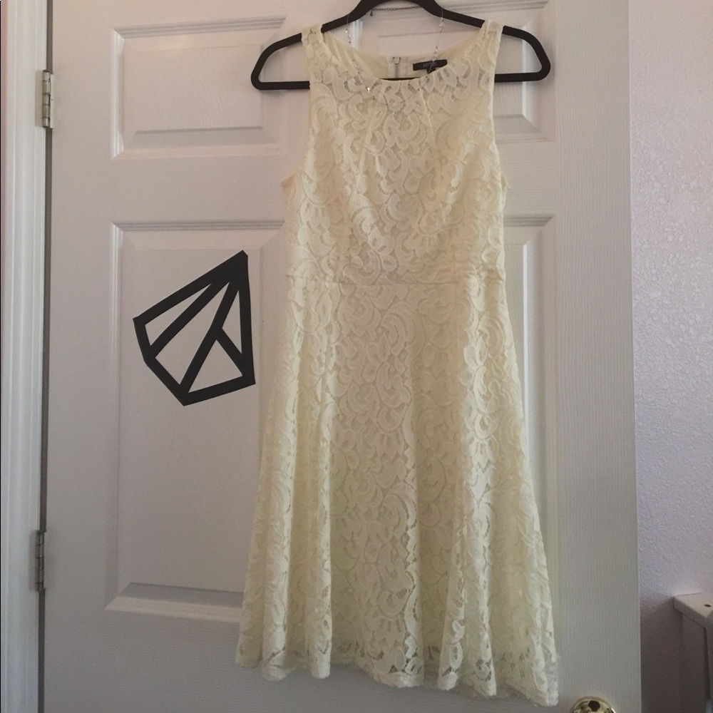 Cream White lace Apt 9 dress for wedding/prom